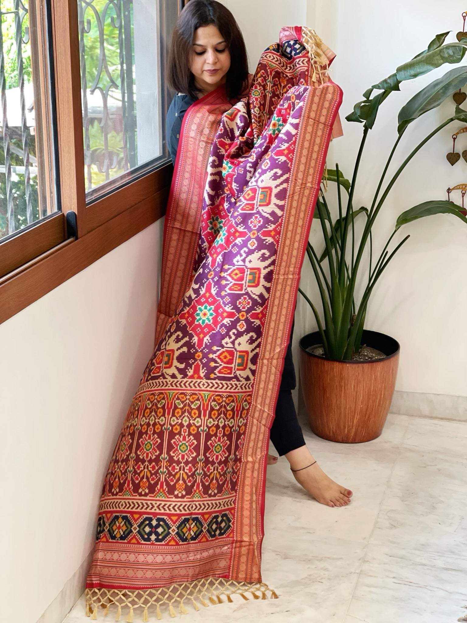 Purple Printed Patola Dupatta in Fine Art Silk - Masakalee