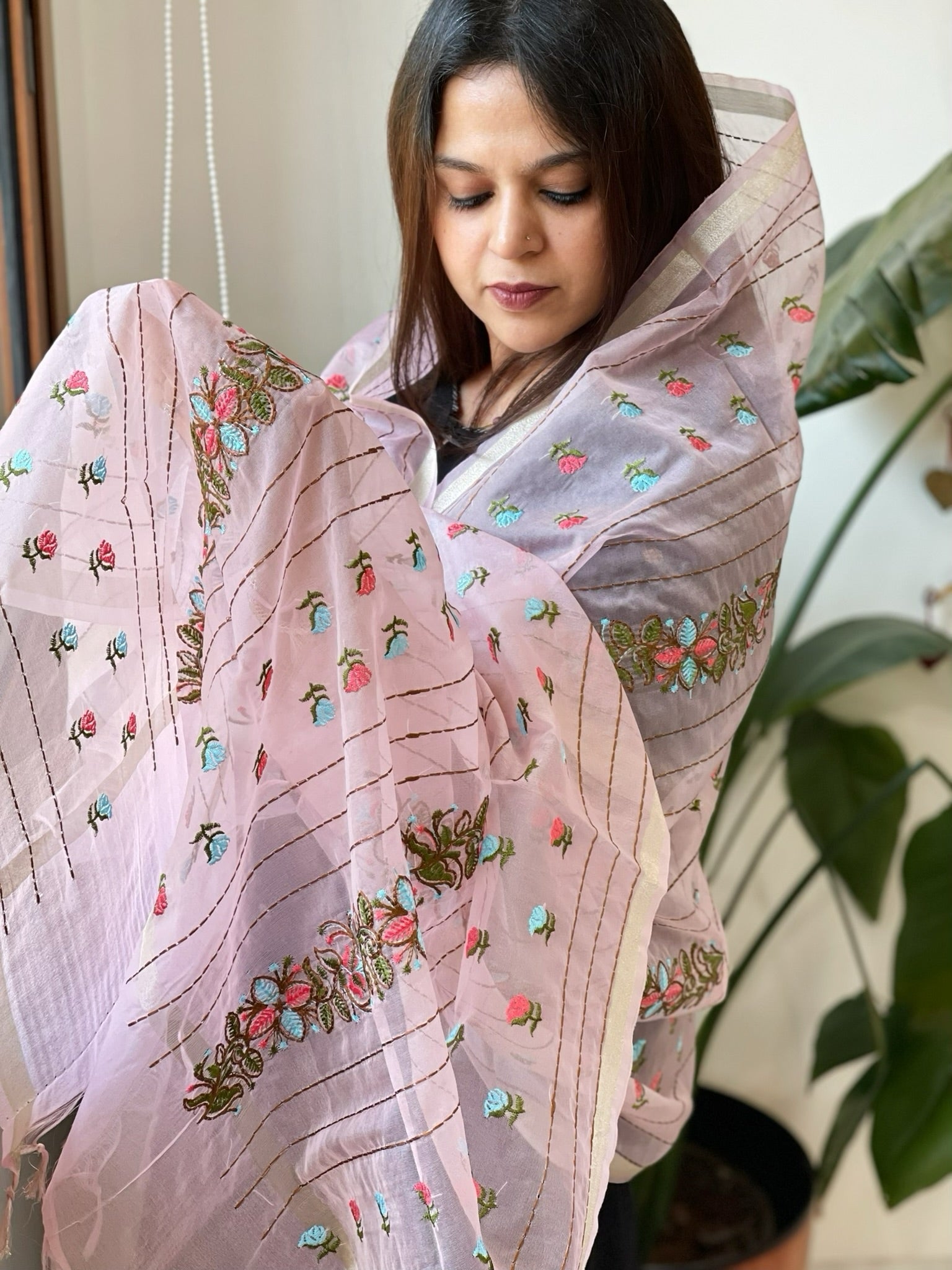 Purplish Pink Organza Dupatta with Thread Embroidery - Masakalee