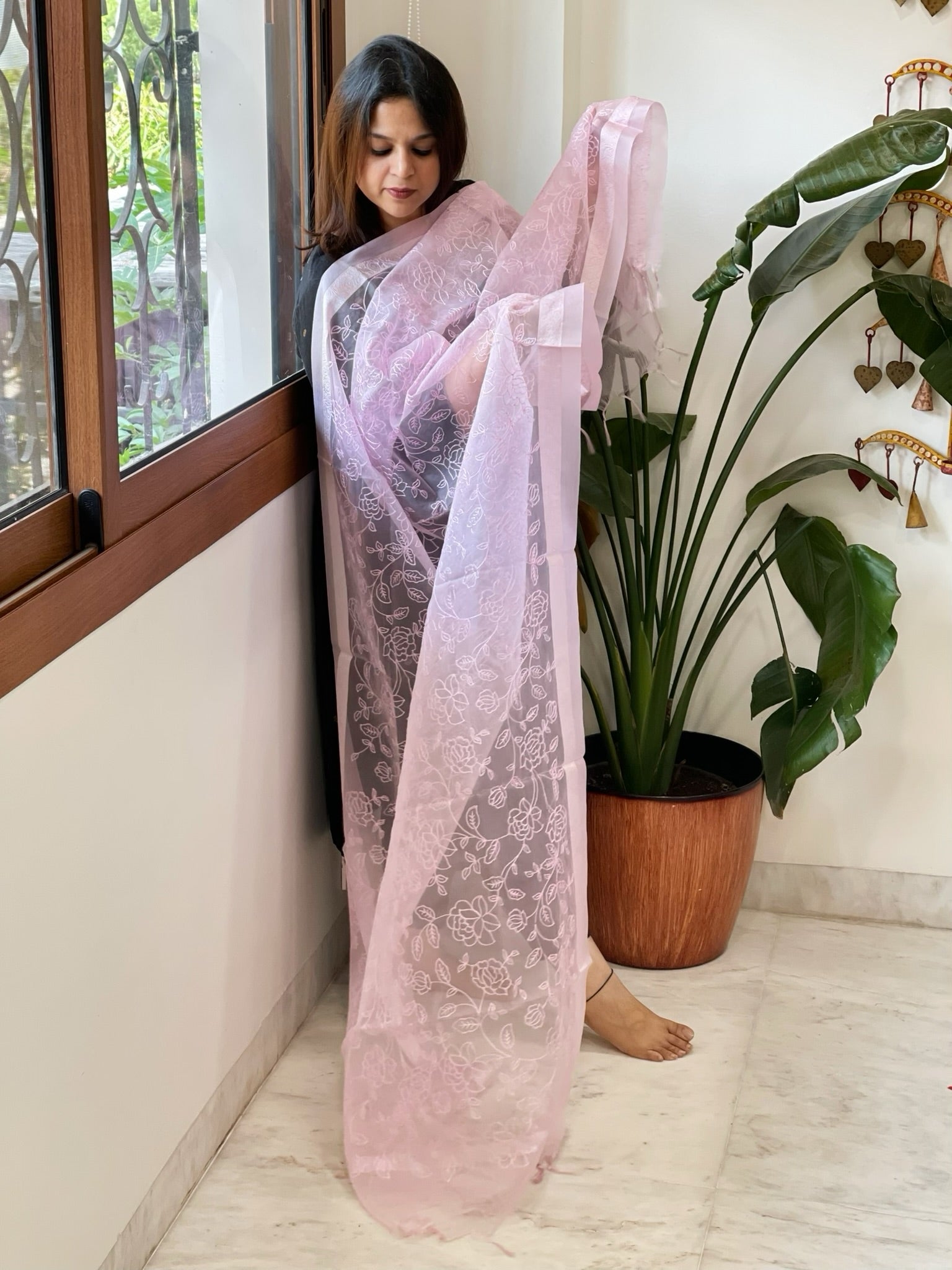 Purplish Pink Organza Dupatta with Thread Jaal Embroidery - Masakalee