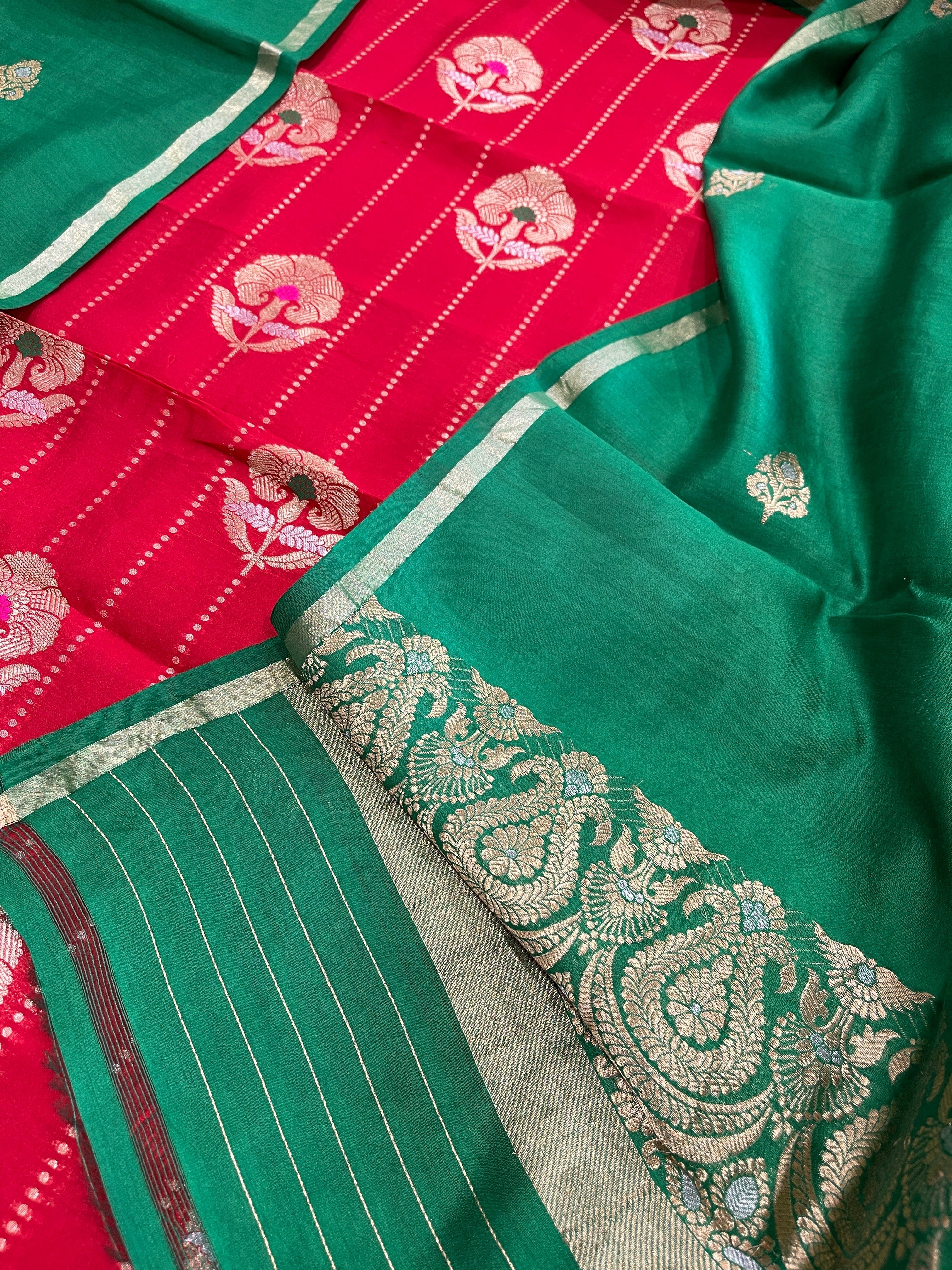 Red Designer Handwoven Kadwa Banarasi Suit Set in Pure Silk - Masakalee