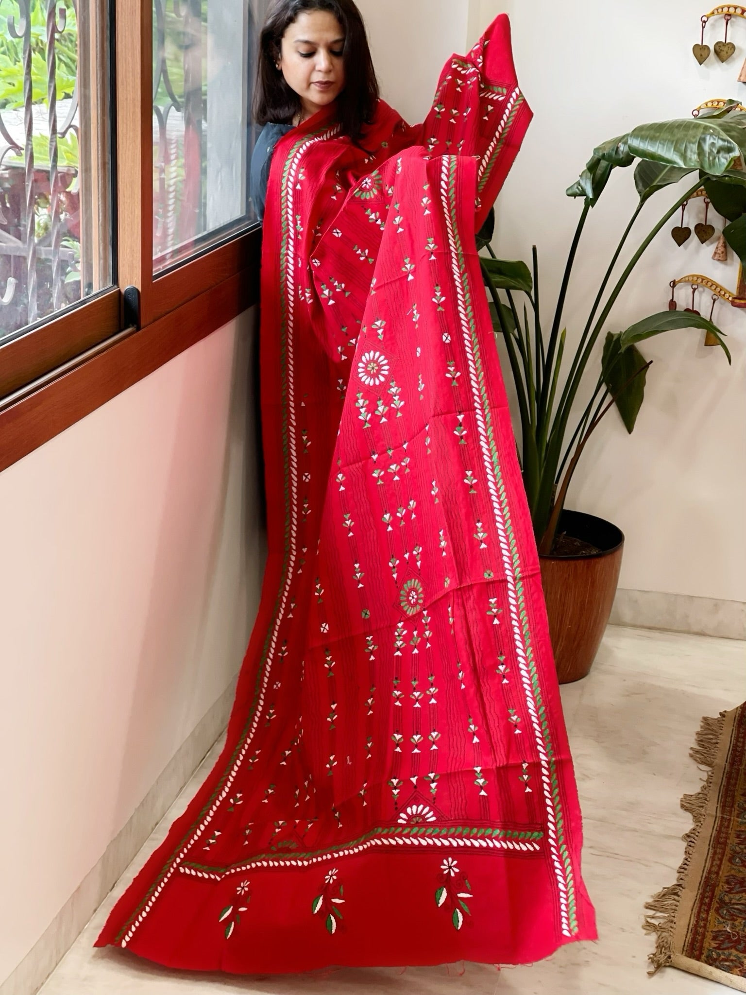 Red Handmade Kantha Dupatta in Pure Cotton - Masakalee