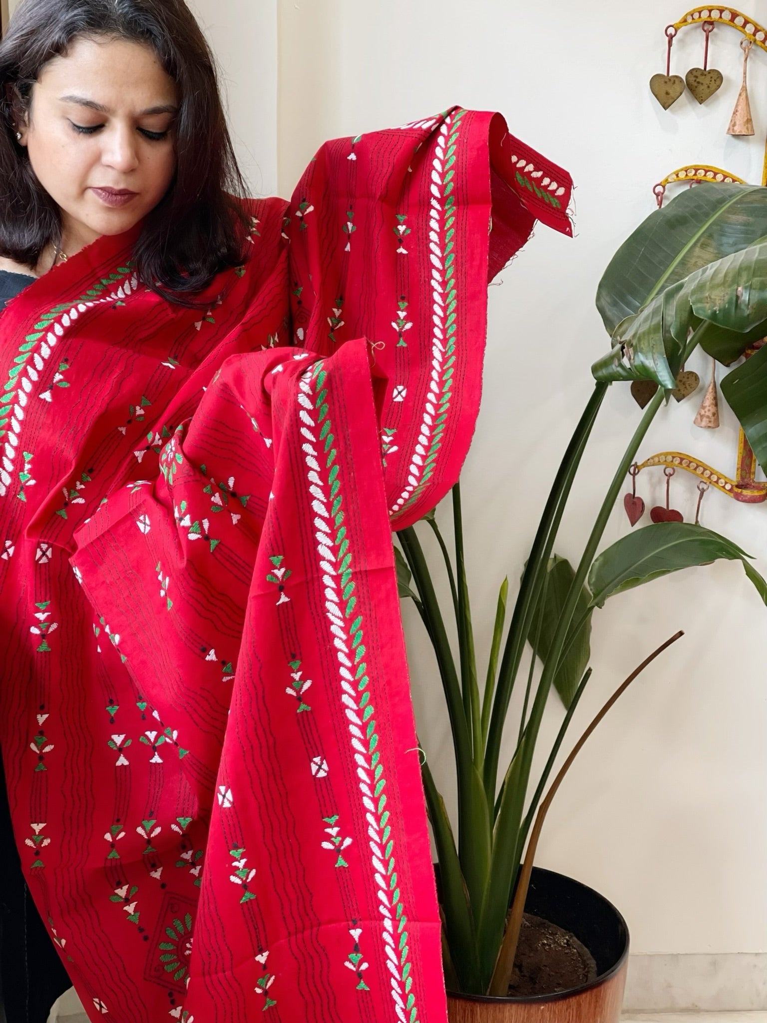 Red Handmade Kantha Dupatta in Pure Cotton - Masakalee