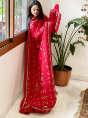 Red Handmade Kantha Dupatta in Pure Cotton - Masakalee