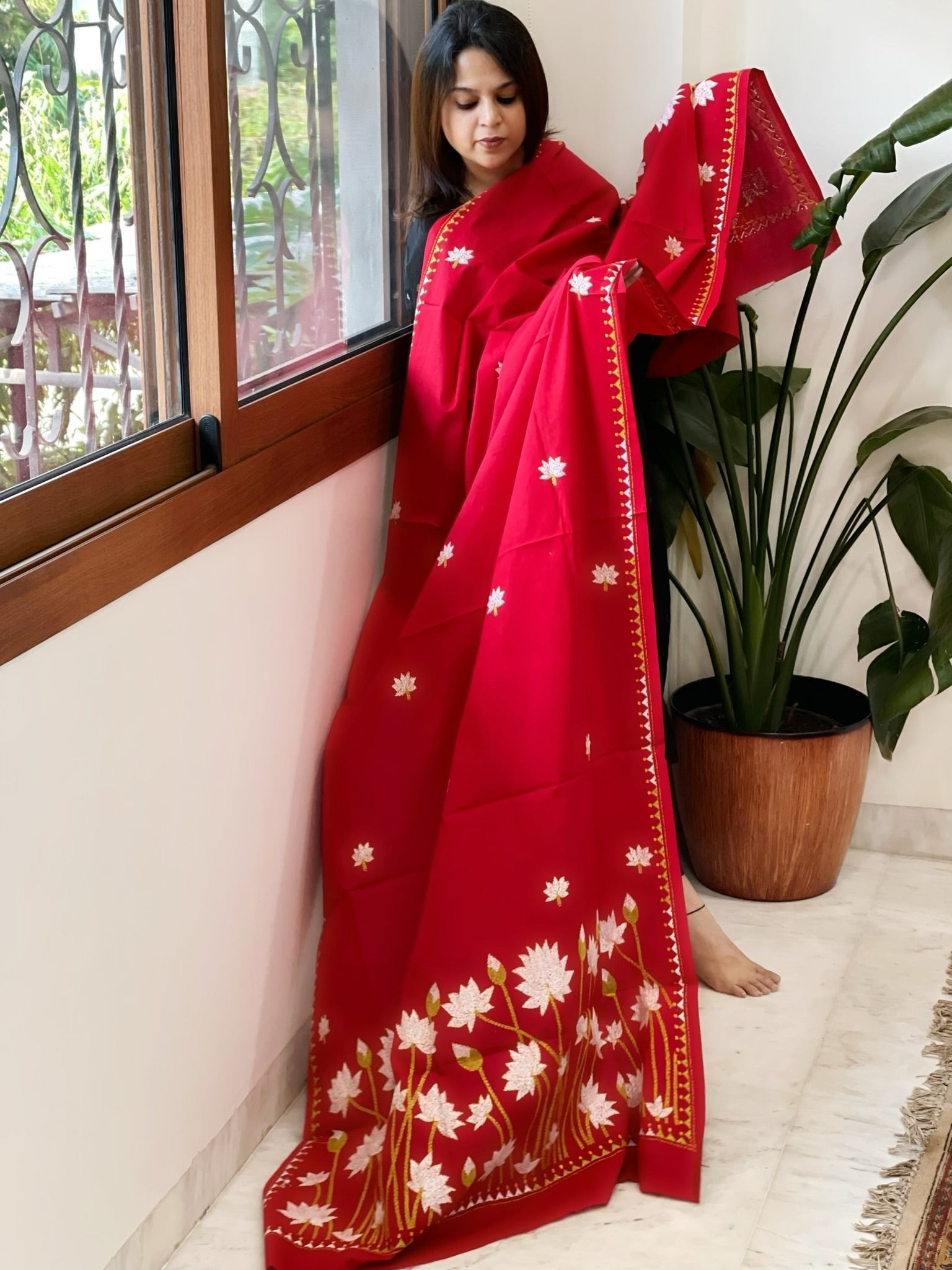 Red Handmade Kantha Dupatta in Pure Cotton - Masakalee