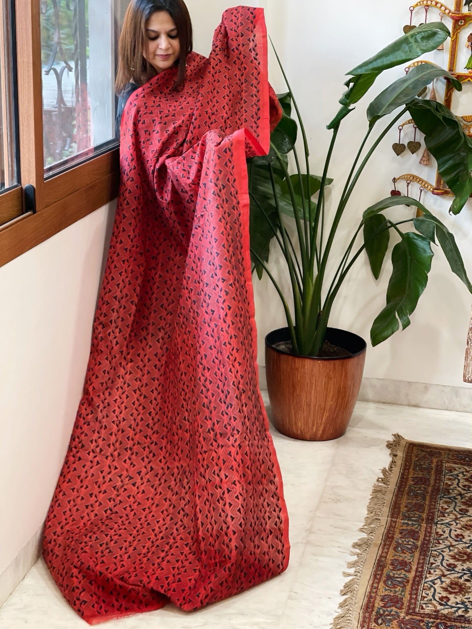 Red Handmade Kantha Dupatta in Silk - Masakalee