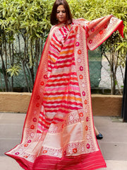 Red Handwoven Banarasi Rangkhat Dupatta in Pure Katan Silk - Masakalee
