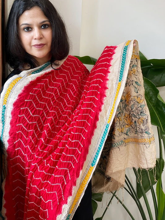 Red Rai Bandhej Dupatta with Kantha Handwork in Pure Munga Tussar Silk - Masakalee
