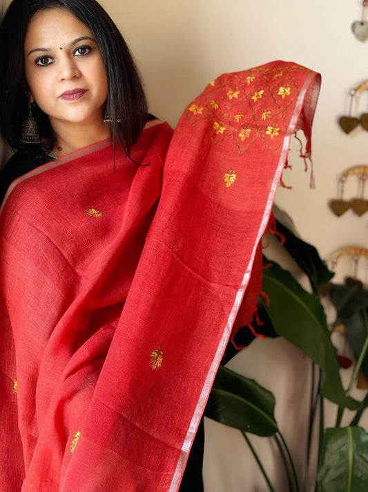Red Sozni Hand Embroidery Dupatta in Pure Linen - Masakalee