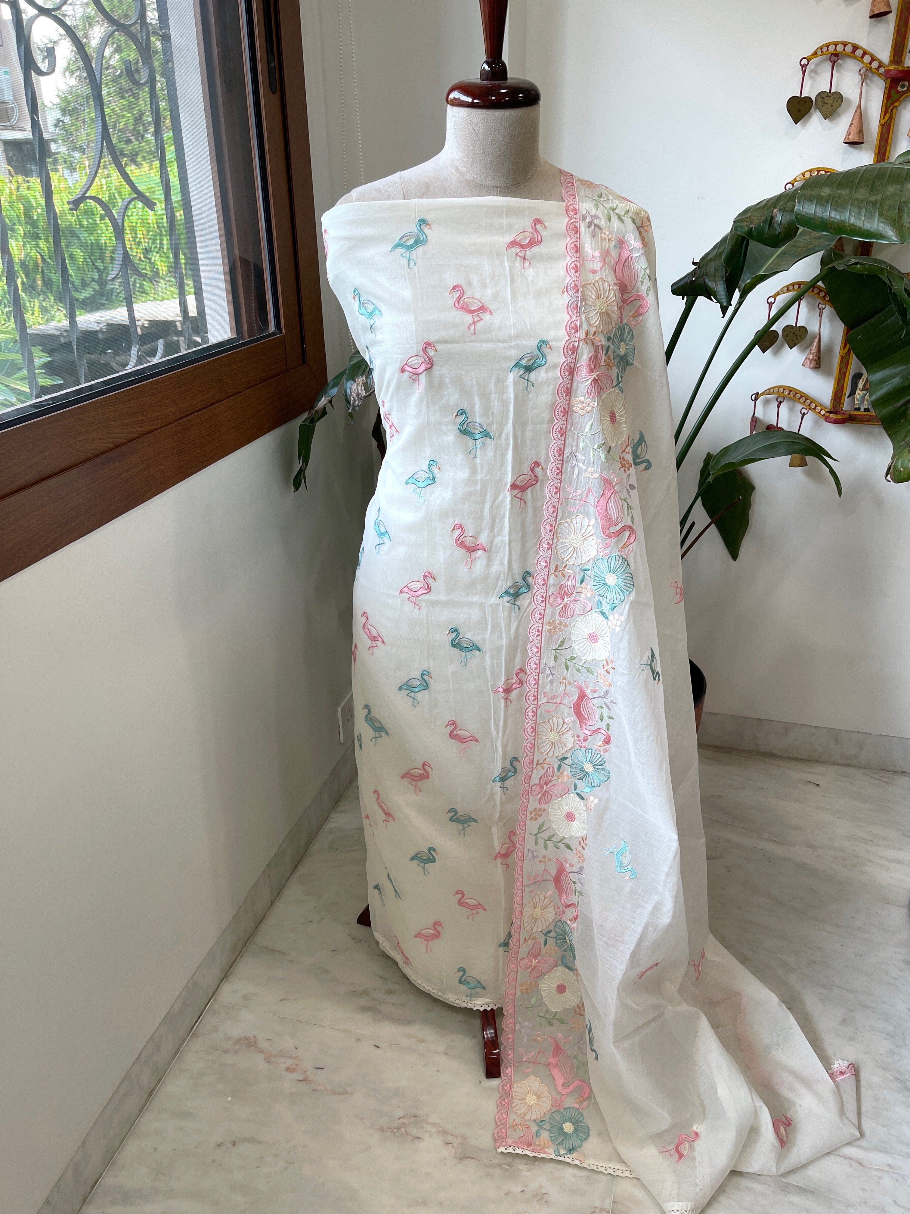 Suit Set with Flamingo and Floral Embroidery in Chanderi - Masakalee