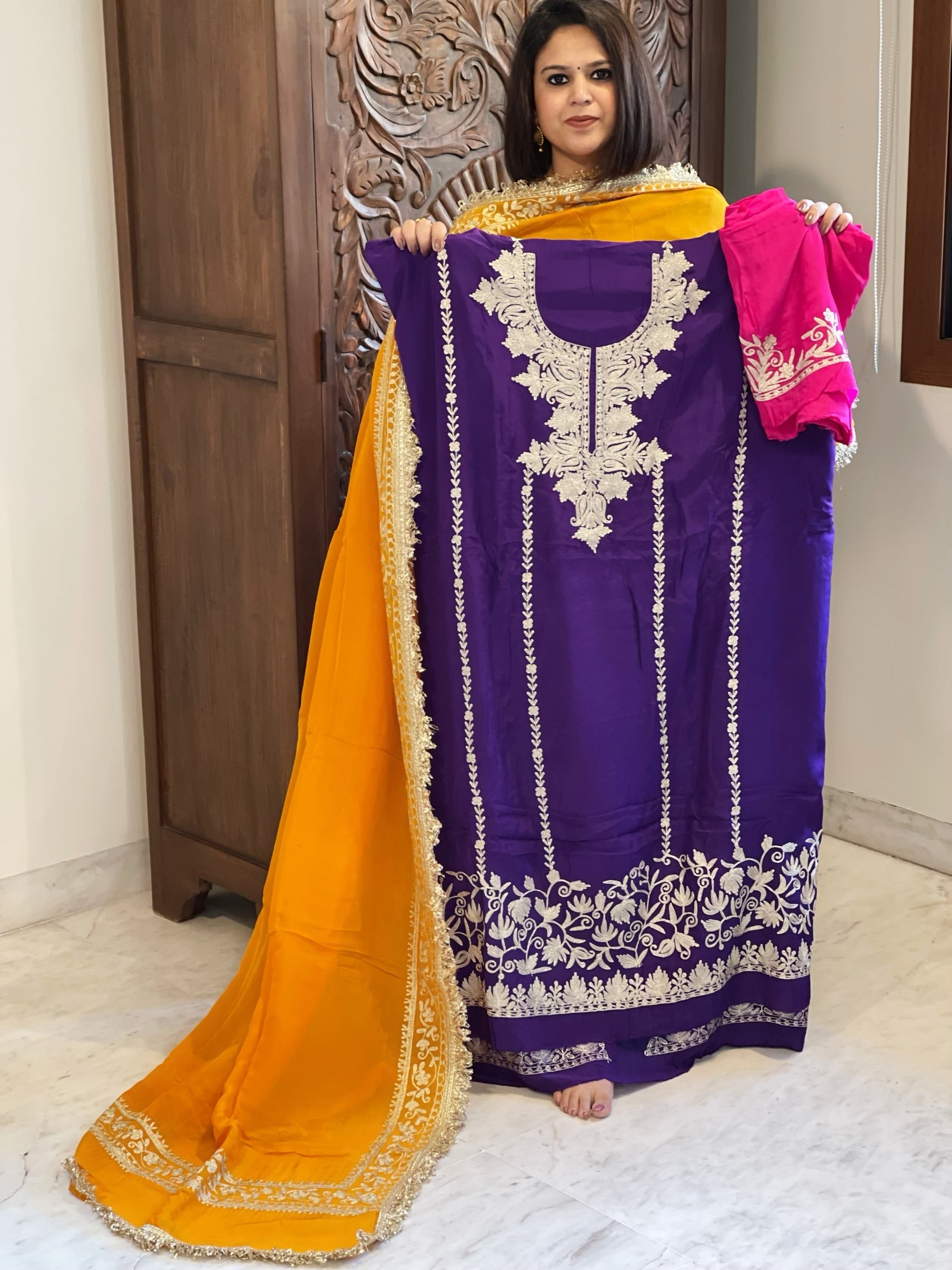 Suit Set with Kashmiri Tilla Work in Crepe - Masakalee