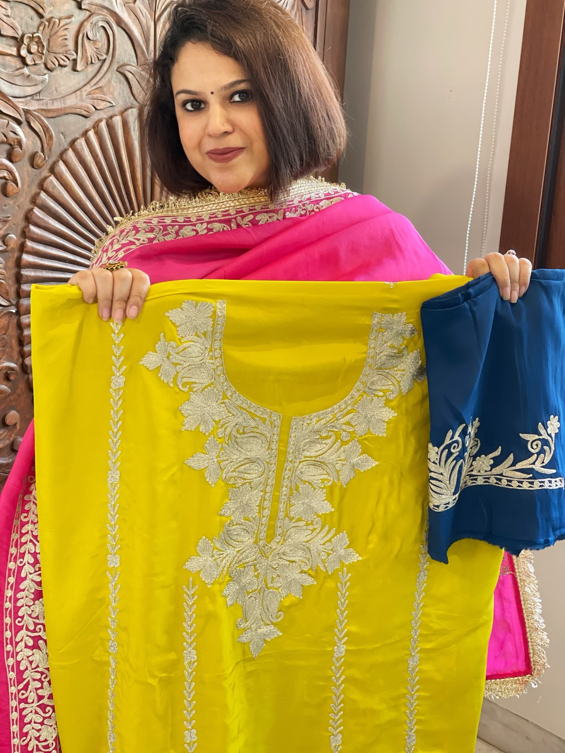 Suit Set with Kashmiri Tilla Work in Crepe - Masakalee