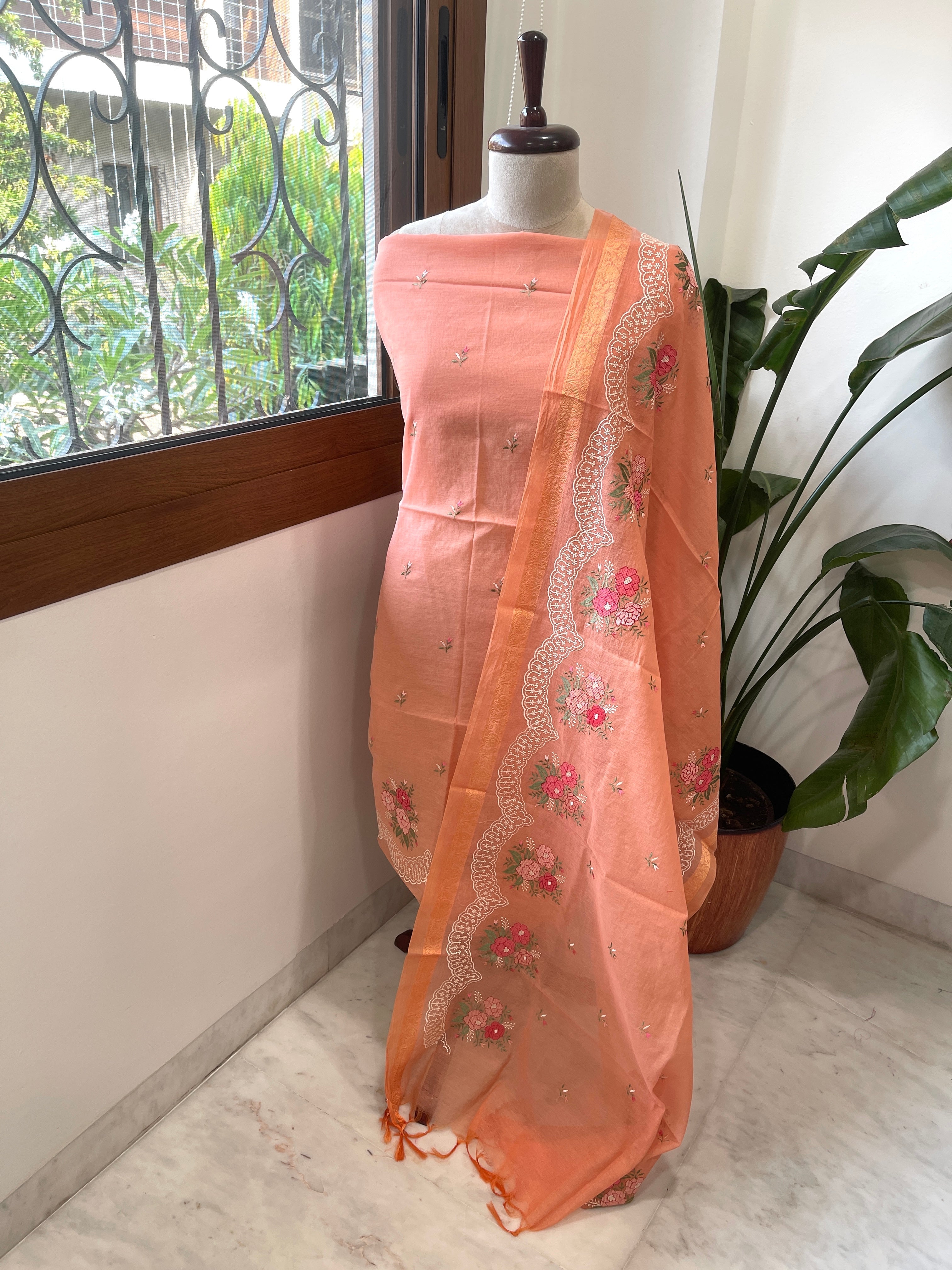 Suit Set with Thread Embroidery in Mul Chanderi - Masakalee