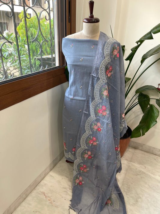 Suit Set with Thread Embroidery in Mul Chanderi - Masakalee