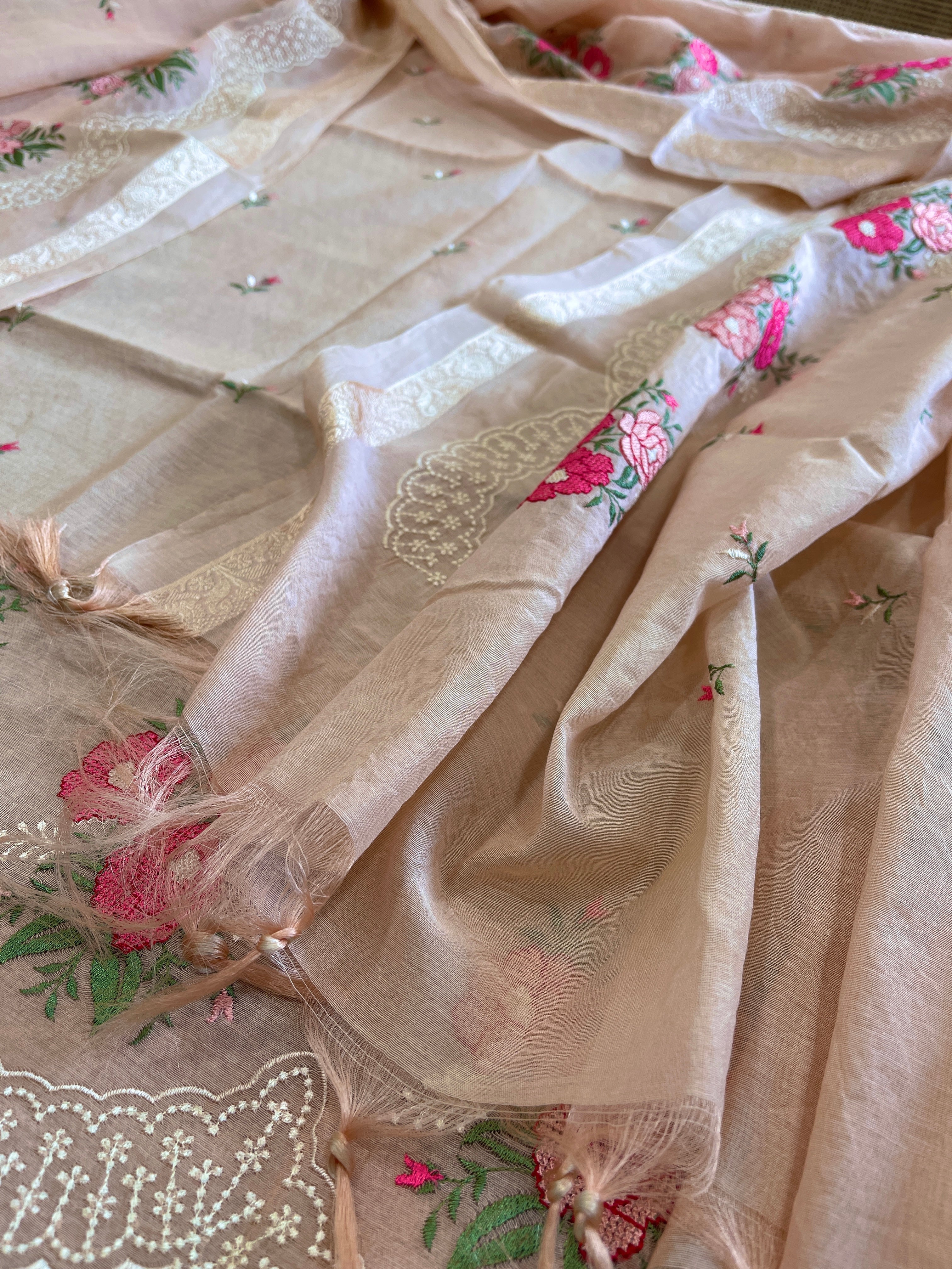 Suit Set with Thread Embroidery in Mul Chanderi - Masakalee