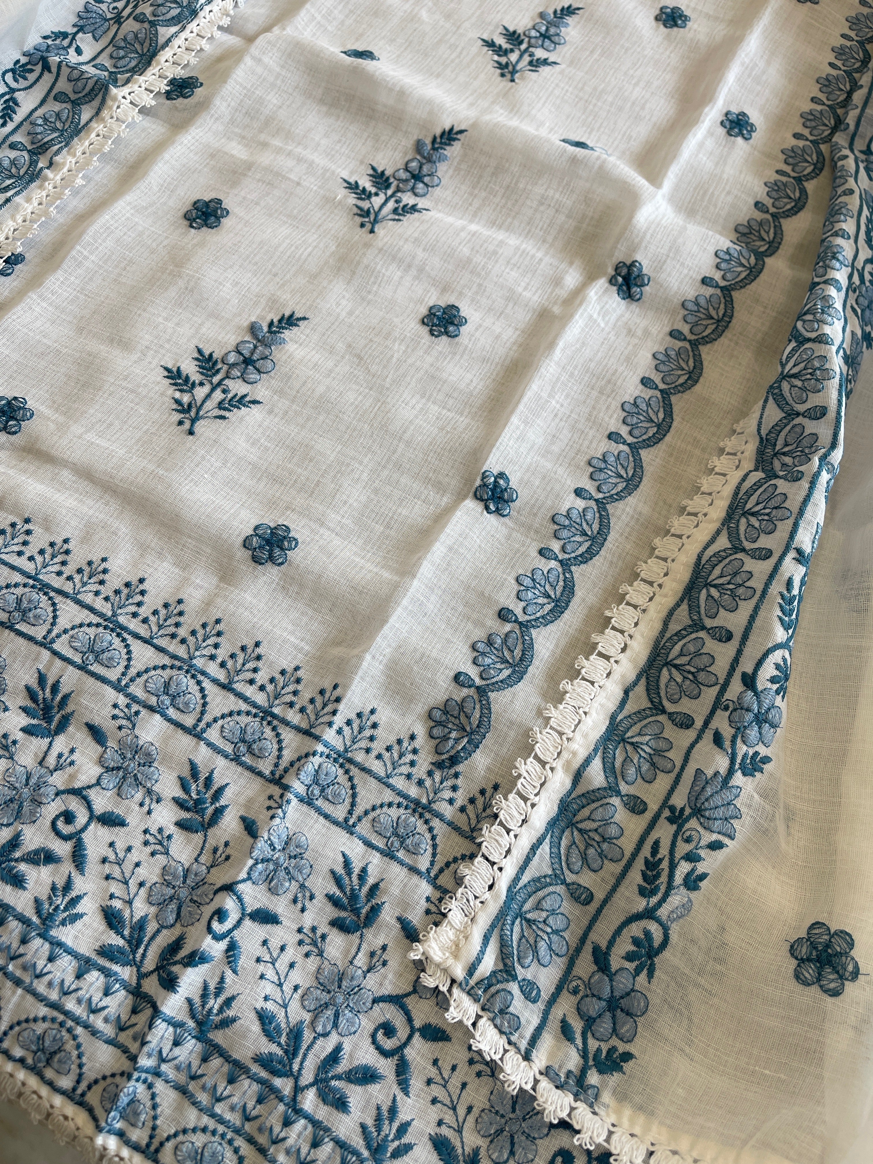 Suit Set with Thread Embroidery in Slub Cotton - Masakalee