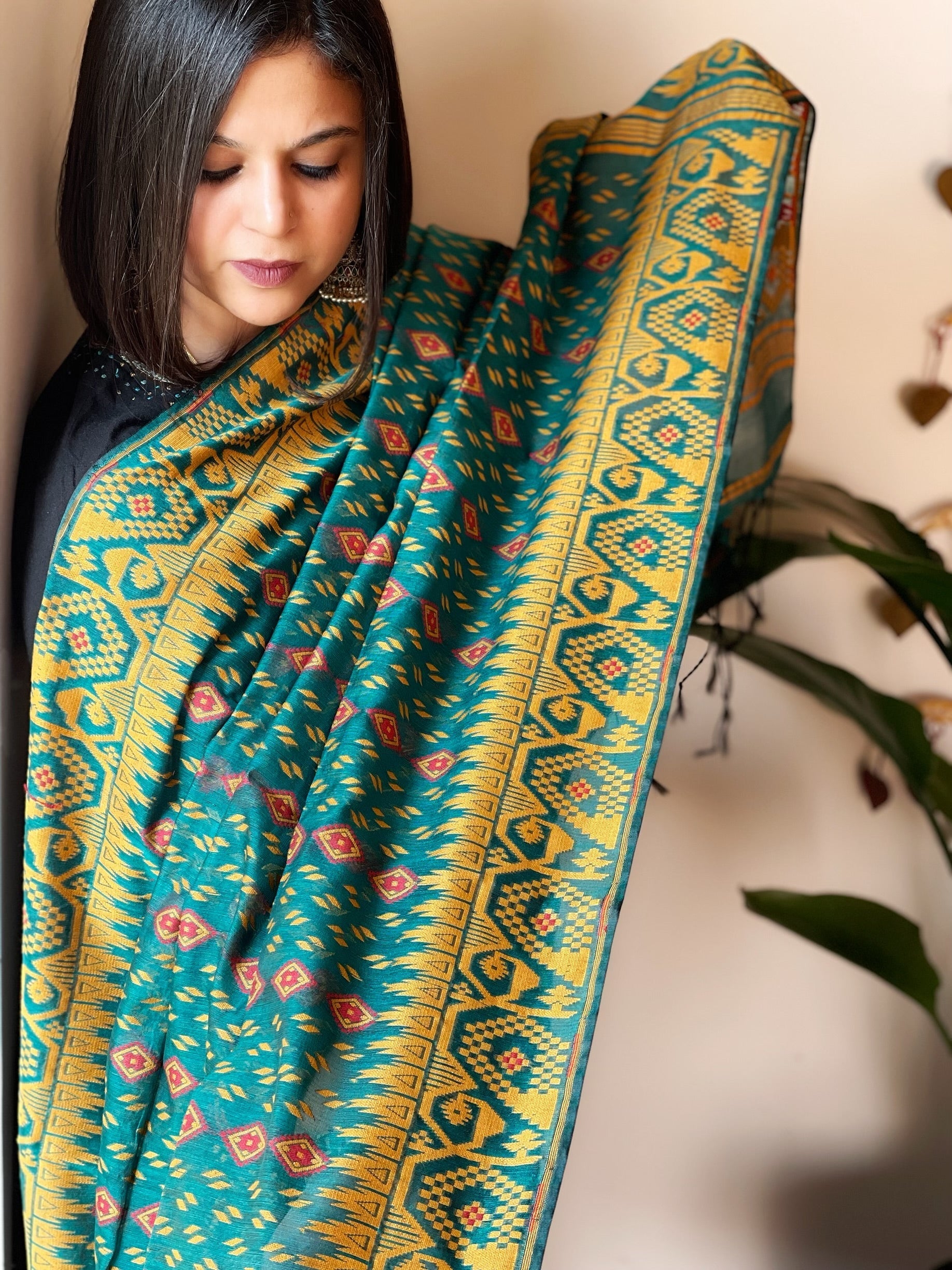 Teal Handwoven Jamdani Dupatta in Pure Muslin - Chanderi - Masakalee