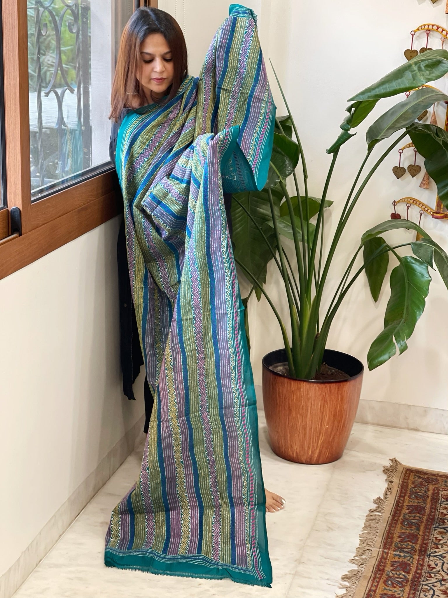 Turquoise Handmade Kantha Dupatta in Silk - Masakalee