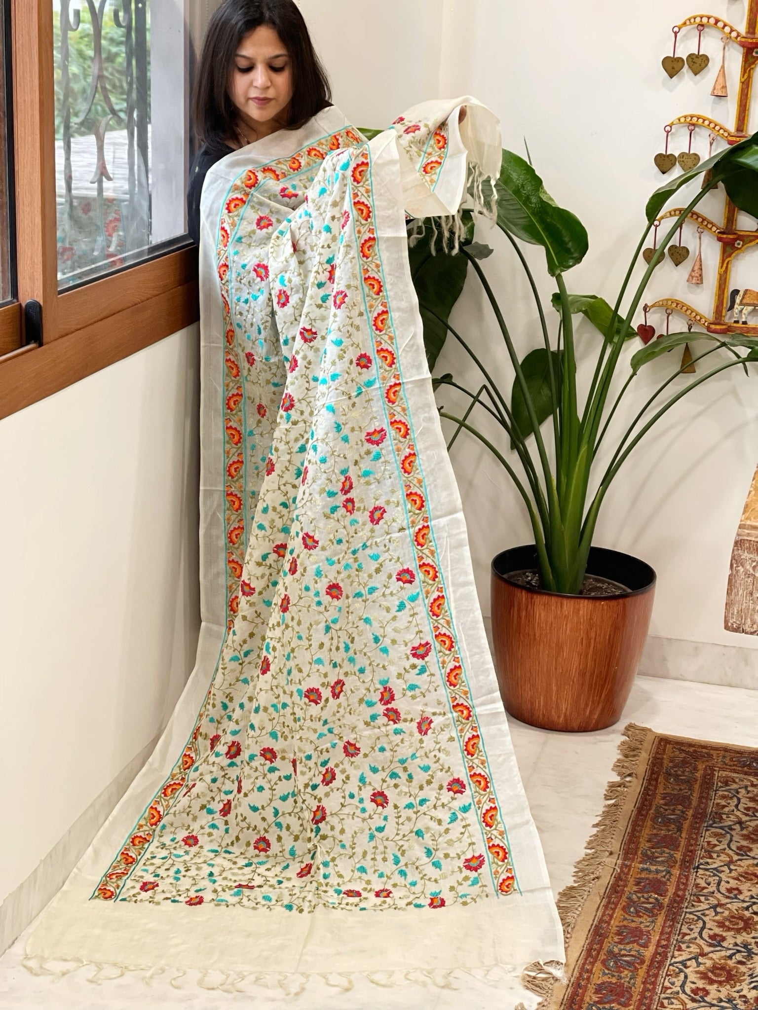 Tussar Silk dupatta with Thread Jaal Embroidery - Masakalee