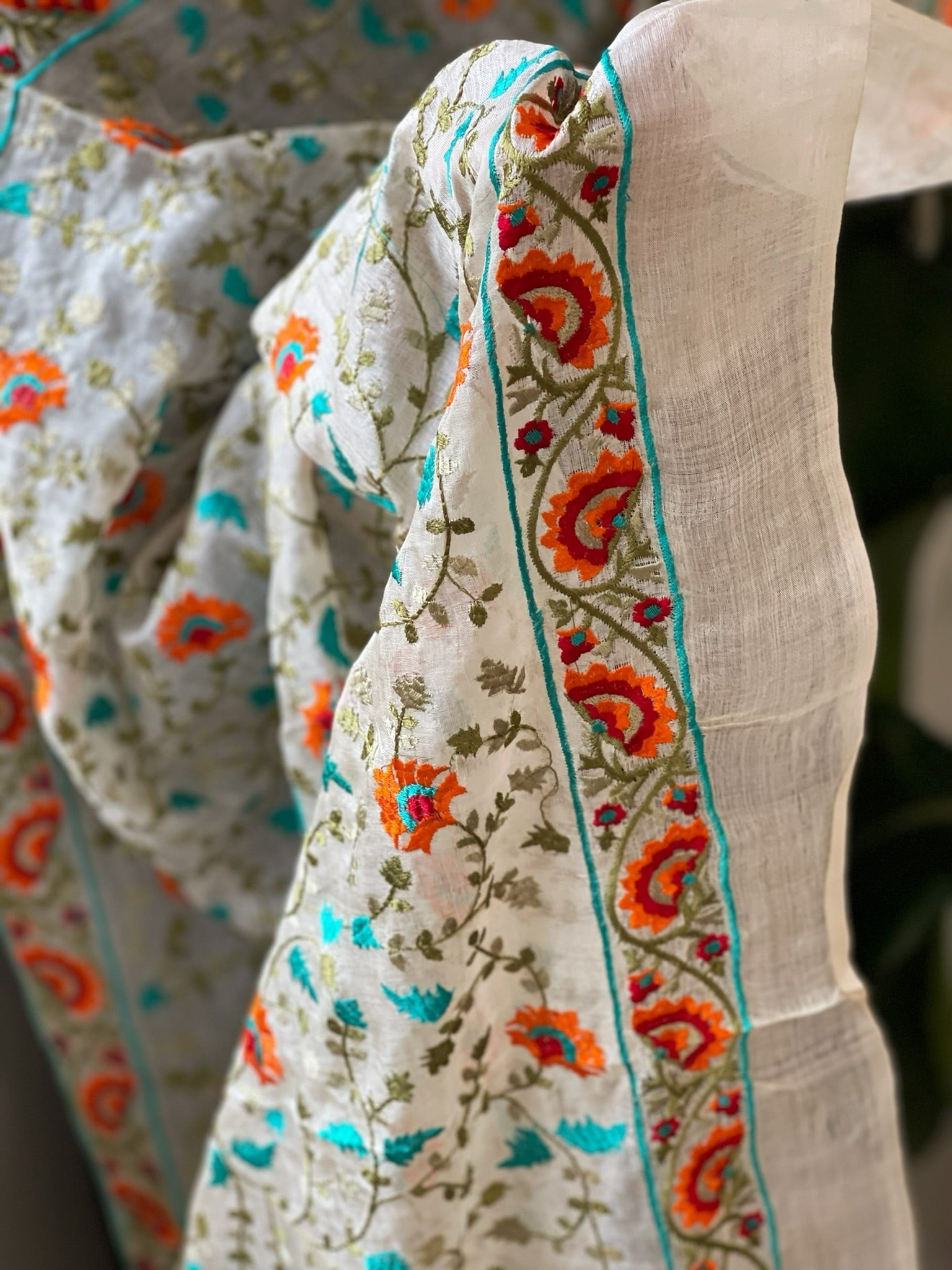 Tussar Silk dupatta with Thread Jaal Embroidery - Masakalee