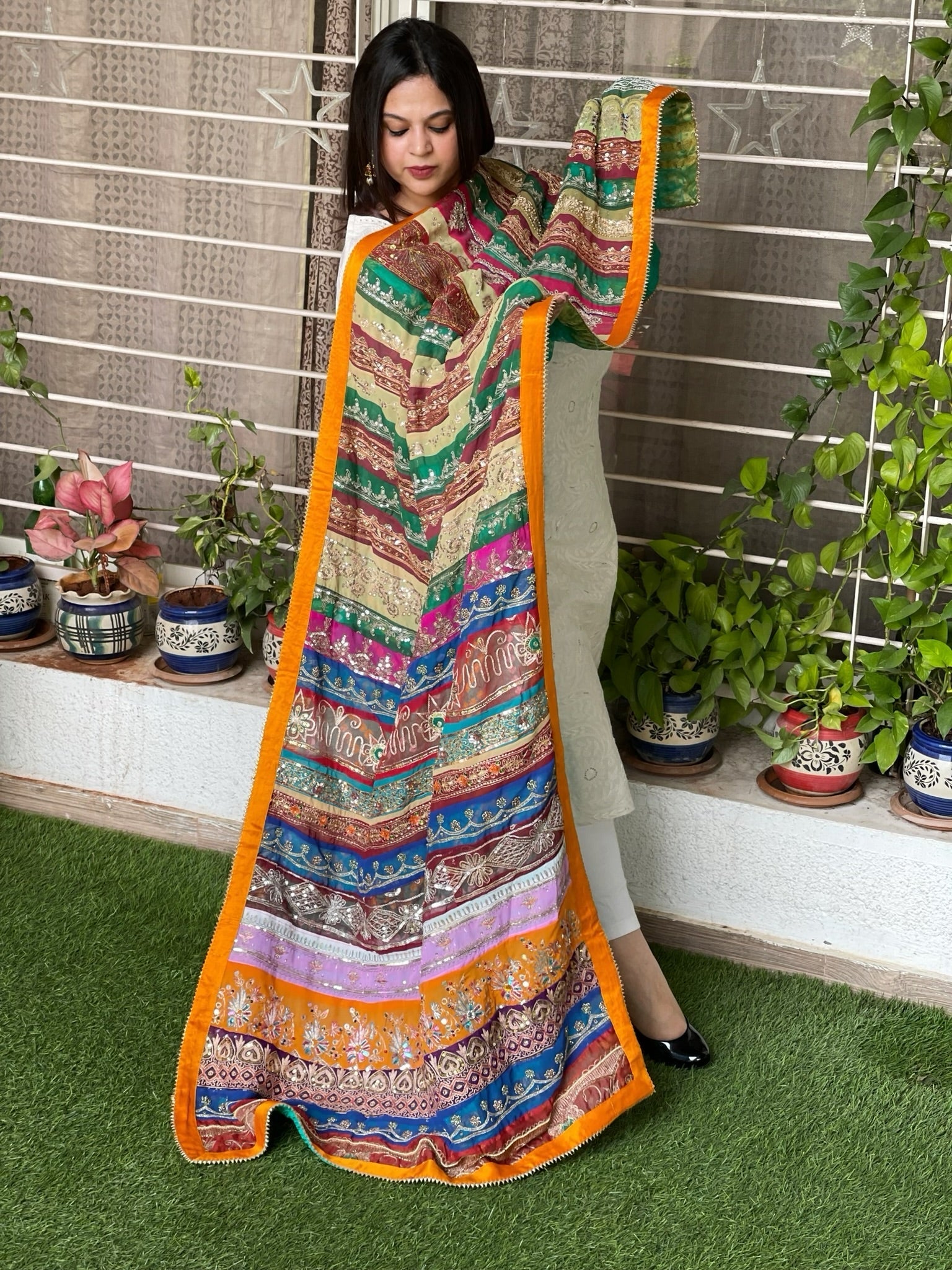 Vintage Dupatta in Pure Georgette, Chiffon - Masakalee
