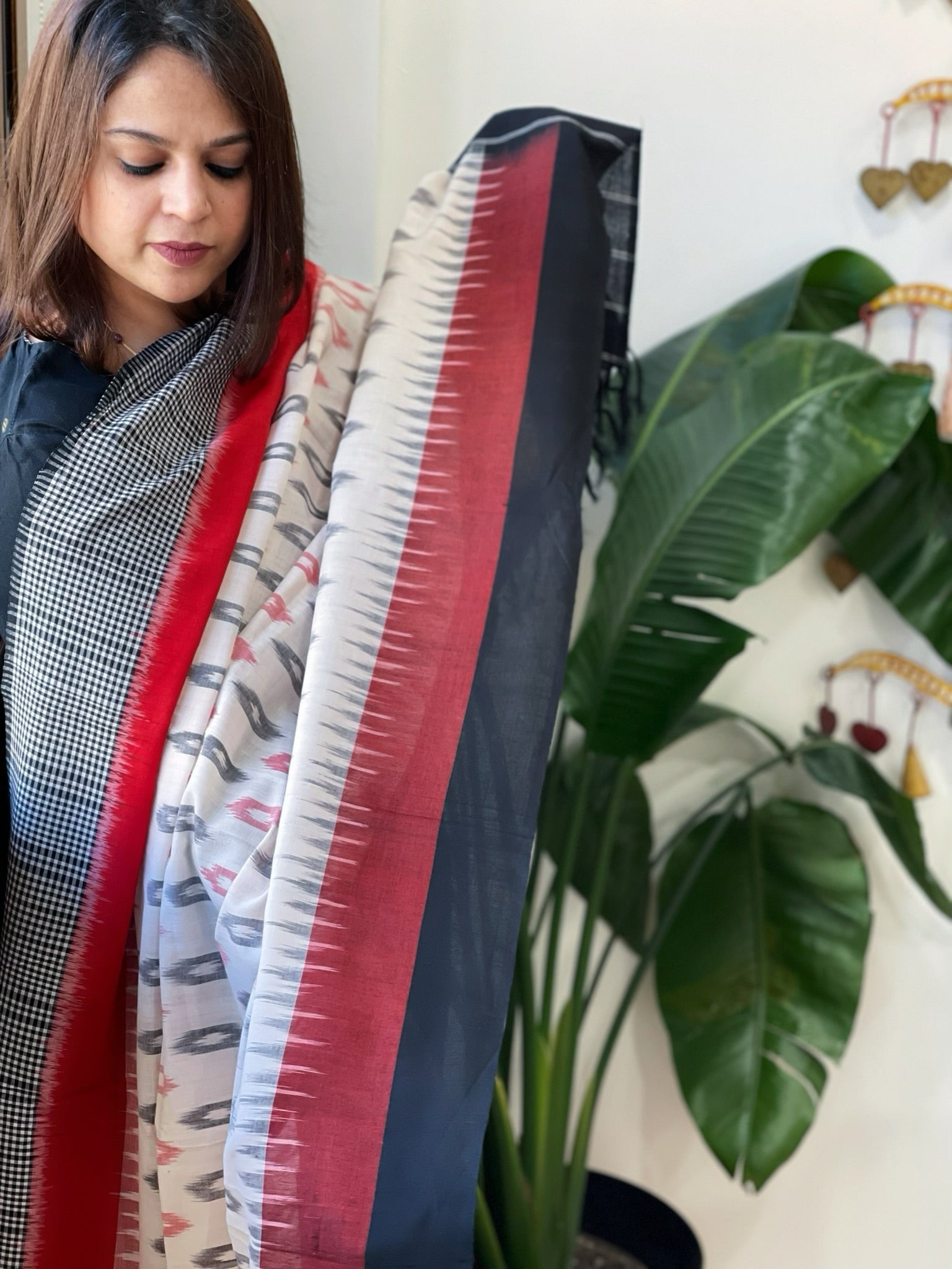 White, Black Handwoven Ikat Dupatta in Cotton - Masakalee