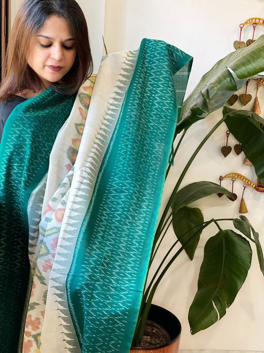 White, Green Handwoven Ikat Dupatta in Cotton - Masakalee