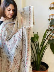 White Handmade Kantha Dupatta in Silk - Masakalee