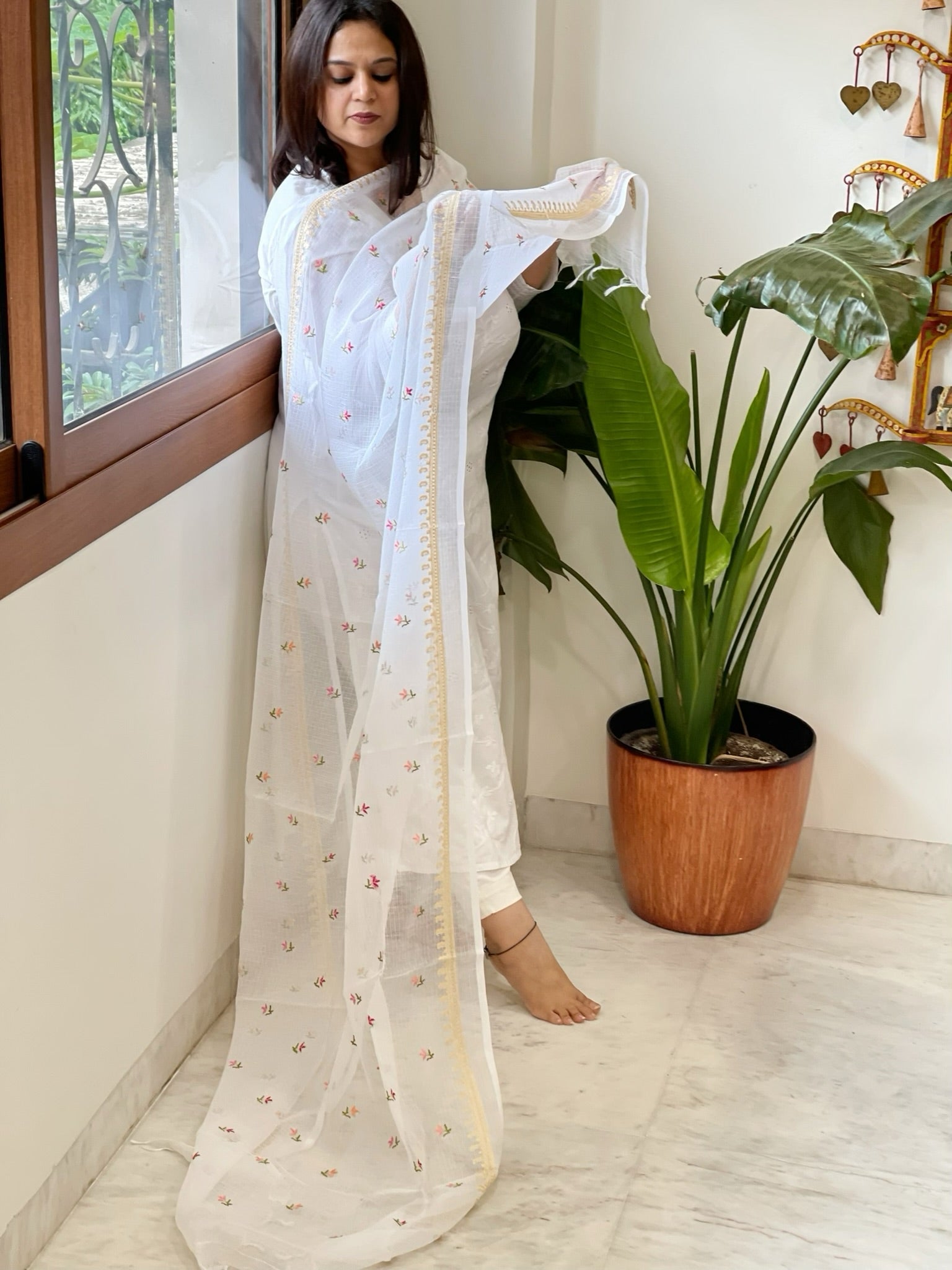 White Kota Cotton Dupatta with Thread Embroidery - Masakalee