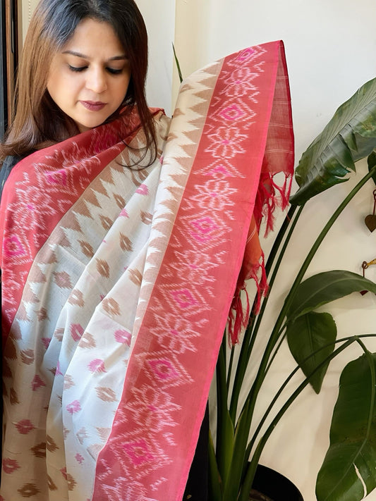 White, Pink Handwoven Ikat Dupatta in Cotton - Masakalee
