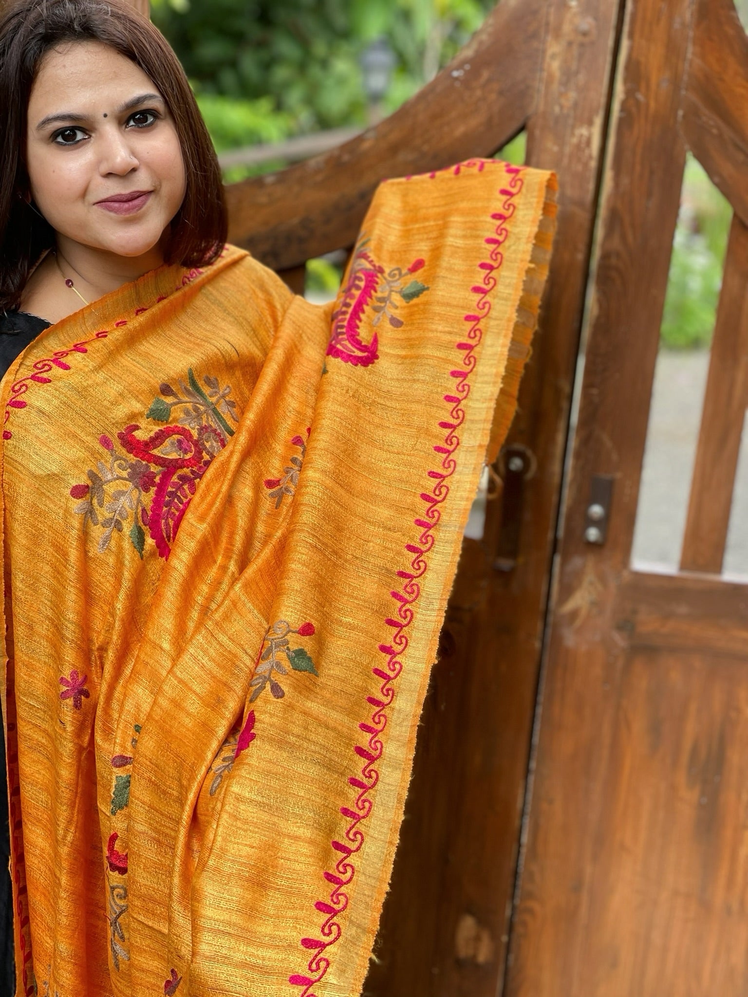 Yellow Kashmiri Aari Embroidered Dupatta in Geecha Silk - Masakalee