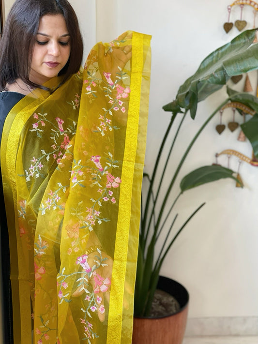 Yellow Organza Dupatta with Thread Embroidery - Masakalee