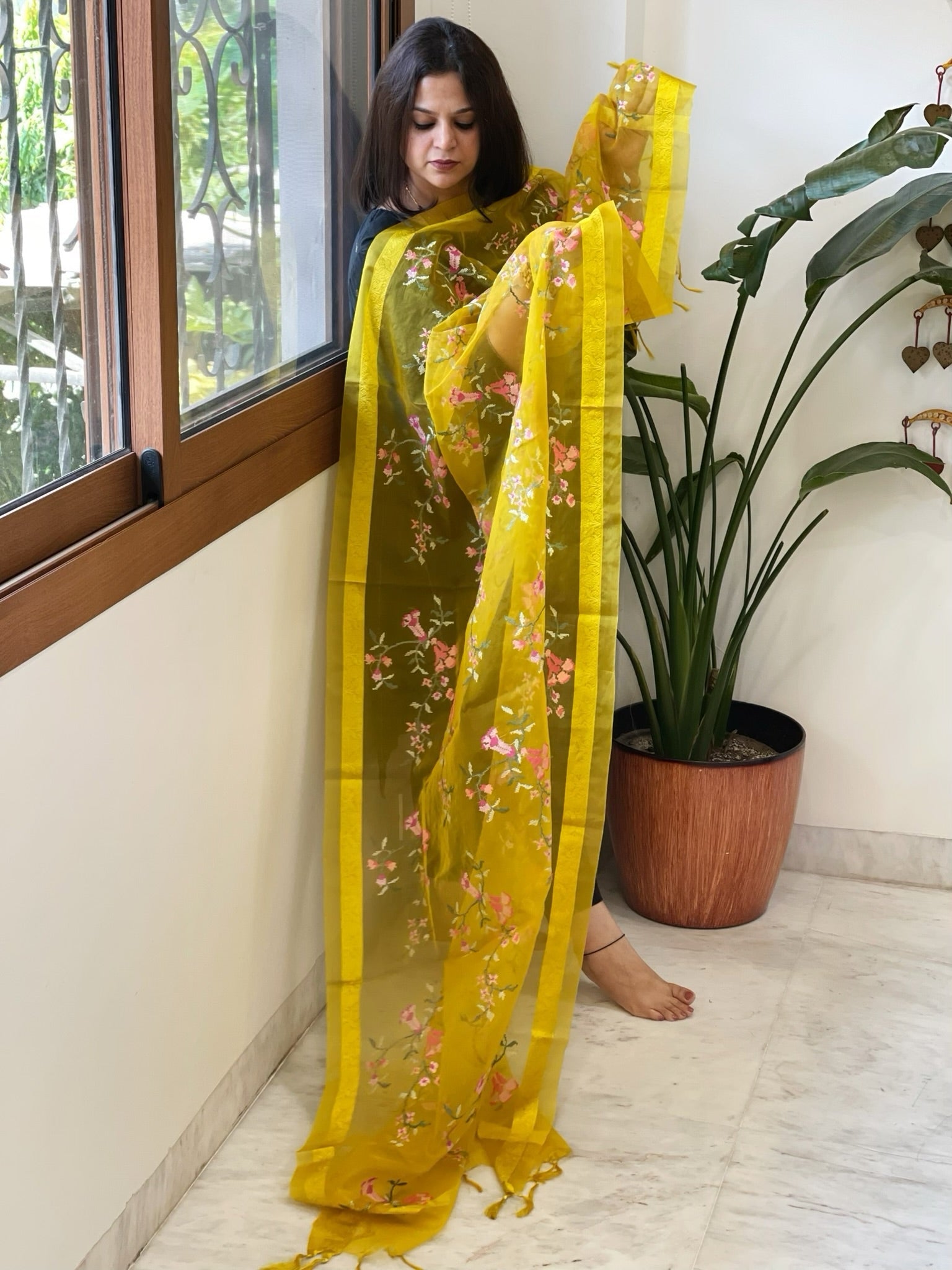 Yellow Organza Dupatta with Thread Embroidery - Masakalee