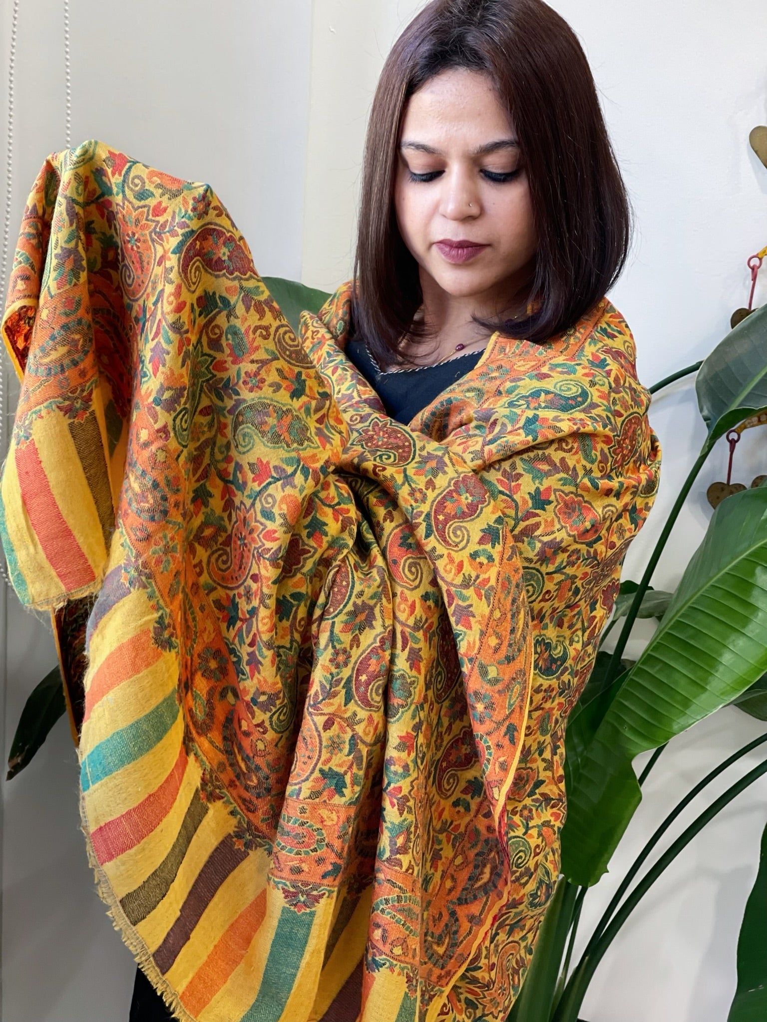 Yellow Woven Kaani Jaal Pashmina Shawl - Masakalee