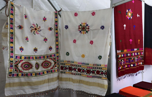 handmade Phulkari dupatta
