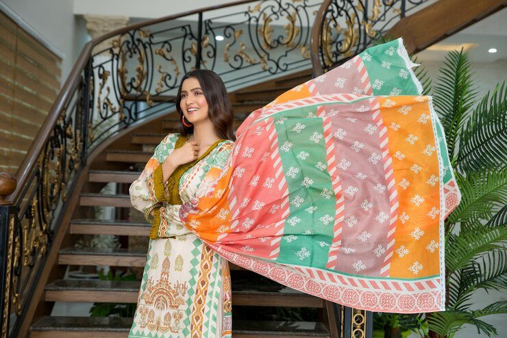 Incorporating Kashmiri Dupattas Into Your Wardrobe for Summer Weddings - Masakalee