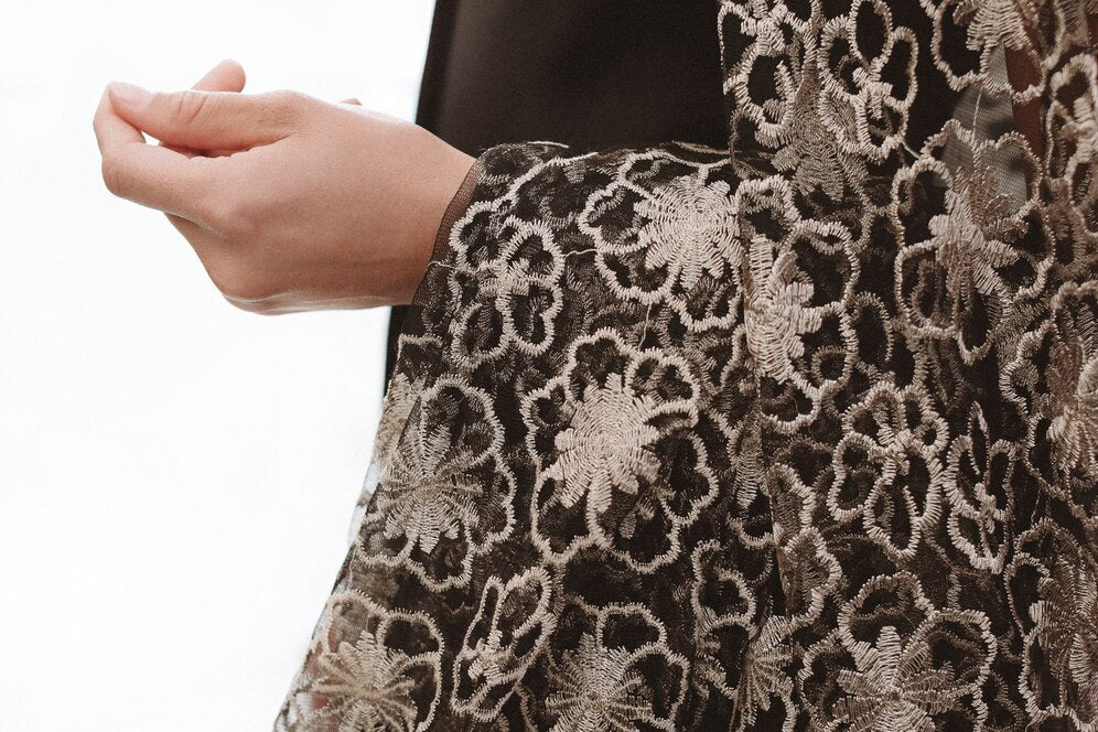 Selecting Heavy Embroidered Net Dupatta That Flatters Your Body Shape - Masakalee