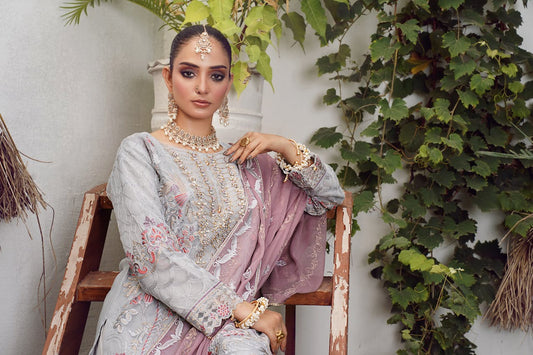 Understanding the Regional Variations in Handmade Phulkari Dupatta Patterns - Masakalee