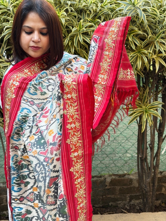 Ivory Handwoven Ikat Patola with Gotapatti & Pearl Handwork dupatta in Pure Silk