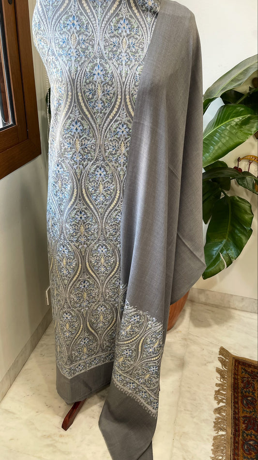 Lite Grey Winter Suit Set with Aari Work in Pashmina Wool