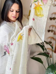 Cream Handpainted Dupatta with Kantha Stitch Handwork in Linen