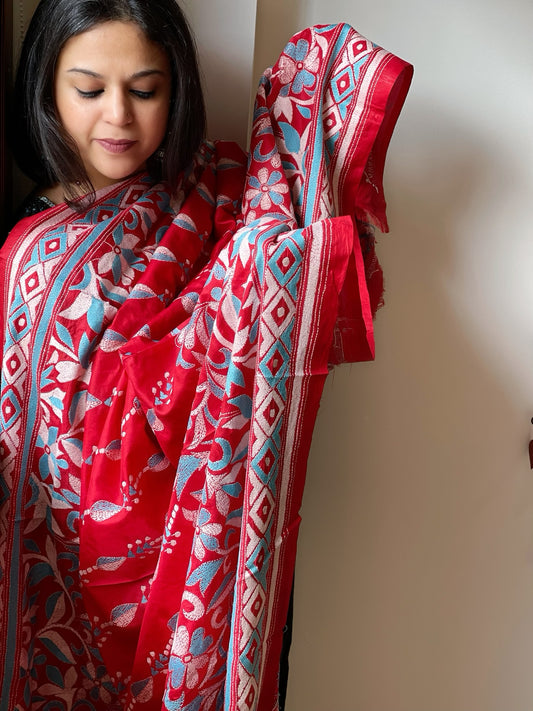Red Handmade Nakshi Kantha Dupatta in Pure Silk