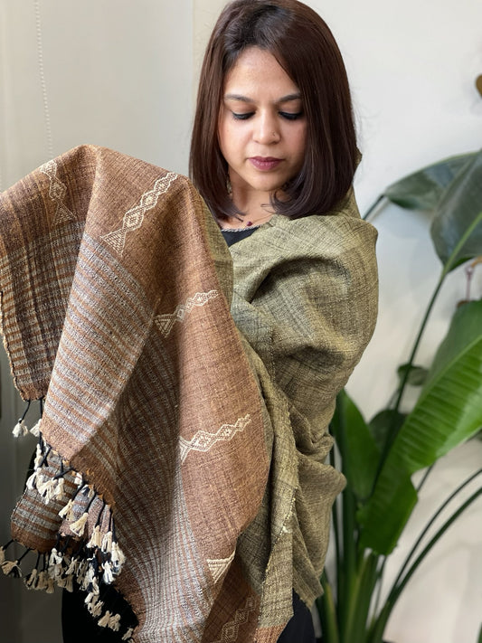 Green Handwoven Bhujodi Shawl in Pure Tussar and Wool