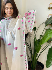 Off-White Handmade Kantha Dupatta in Pure Cotton