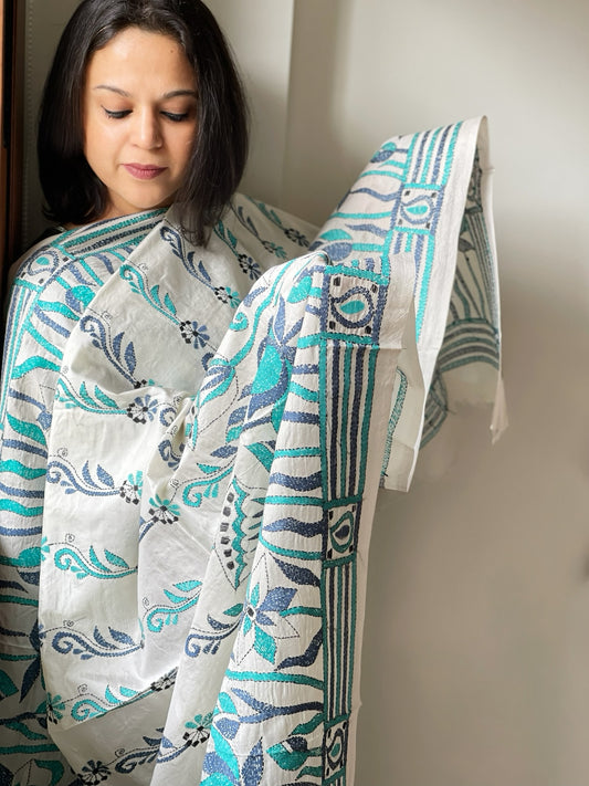 White Handmade Nakshi Kantha Dupatta in Pure Silk