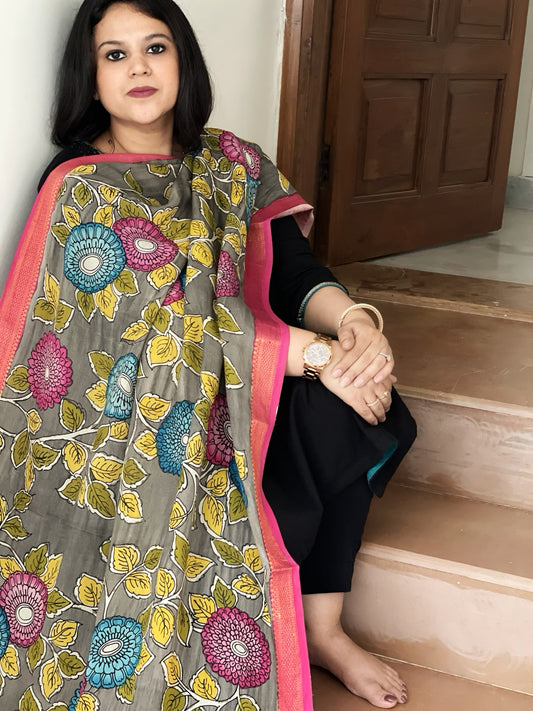 Handpainted Kalamkari Dupatta in Chennuri Silk