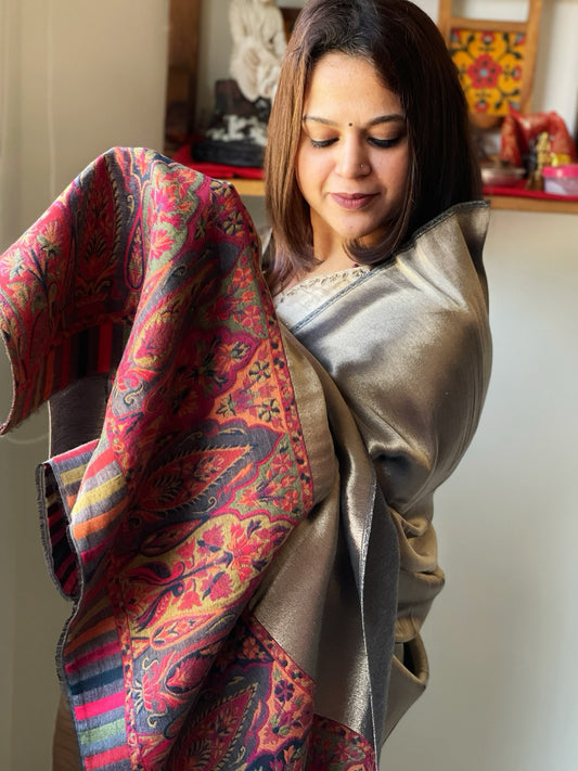 Grey Woven Woollen Reversible Zari Shawl with Kaani Pallu