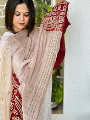 Mauve Bandhani Dupatta with Gotapatti Handwork in Pure Silk