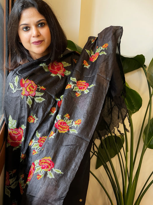 Tussar Silk Dupatta with thread embroidery