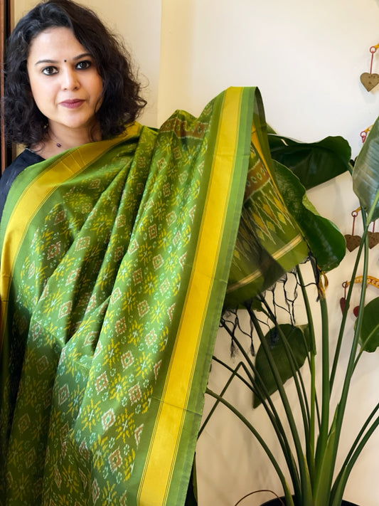 Green Handwoven Ikat Dupatta Pure Silk-Cotton