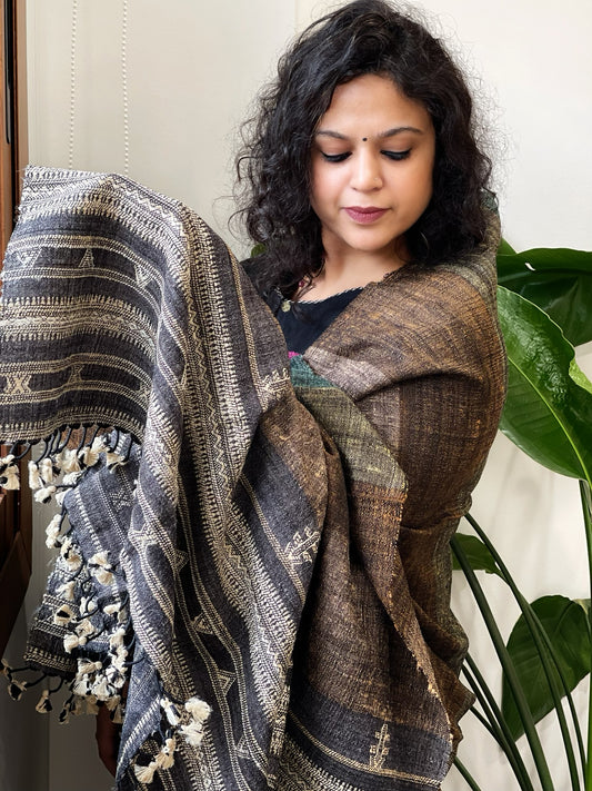 Handwoven Bhujodi Shawl in Pure Tussar and Wool